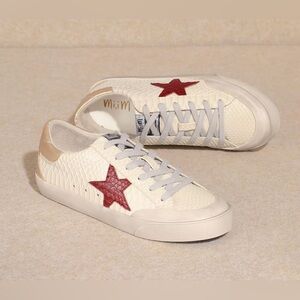 Mi.iM Sadie Rubber Sole Lace-up Leather Star Sneakers